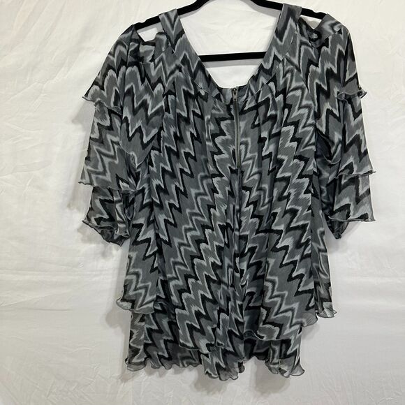 Hot in Hollywood Women's Cold Shoulder Multi-Tiered Minidress Size M - Picture 4 of 4